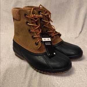 Sorel Tan and Black Lace-Up Boots Kids Size 5